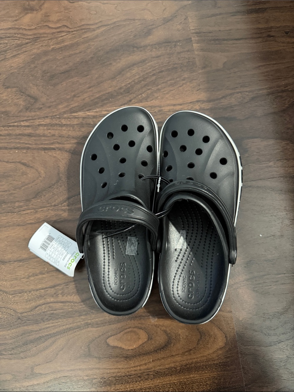 Crocs Men Classic Clogs in Black